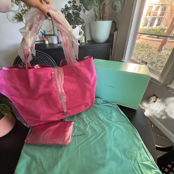 NEW Tiffany & Co Pink Leather/Suede 2 Way Reversible Tote Bag - Picture 7 of 10